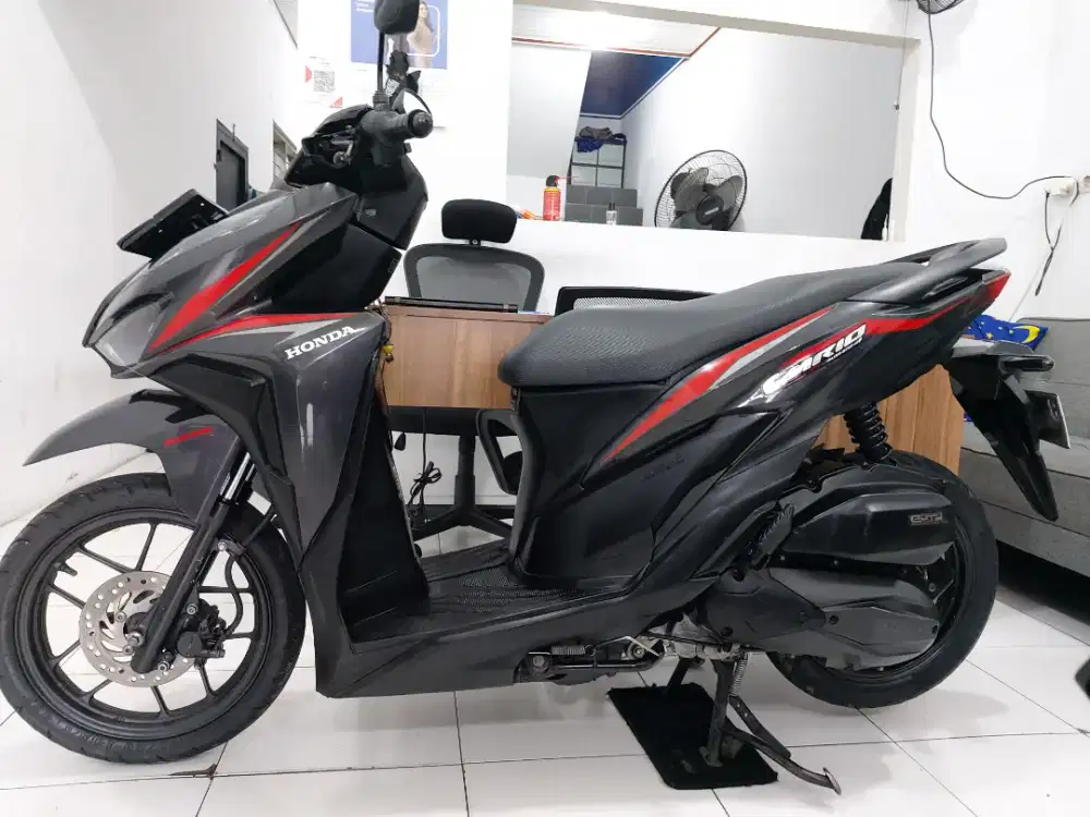 HONDA VARIO CBS ISS 125CC THN 2018 PAJAK ON