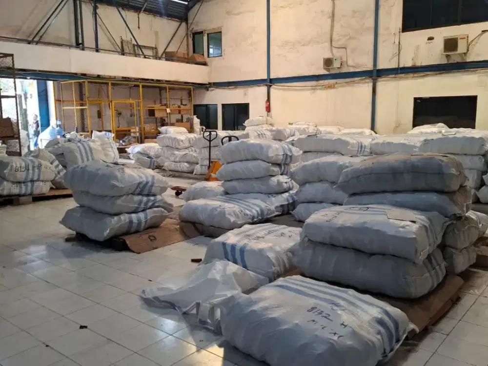 Gudang Langka Komplek Margomulyo Suri Mulia Blok Depan Bebas Banjir