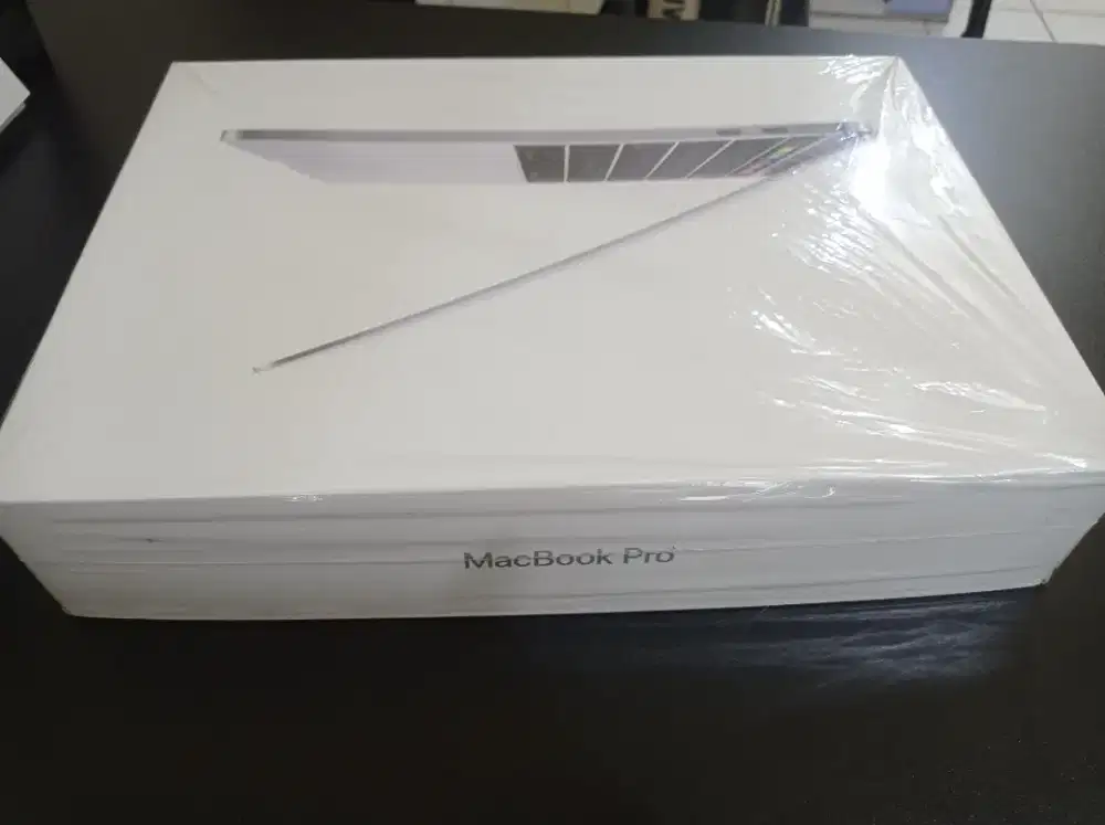 Dijual Laptop Apple MacBook Pro 13 inch ( 2018 )