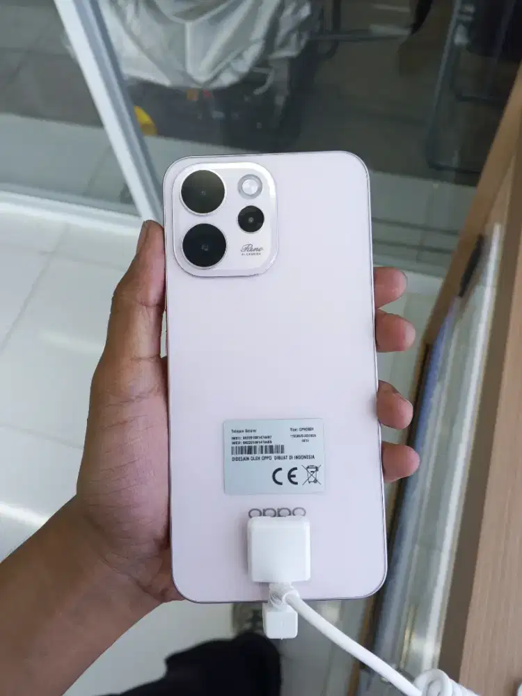 RENO 15F 8/256 GB Warna Afterglow pink