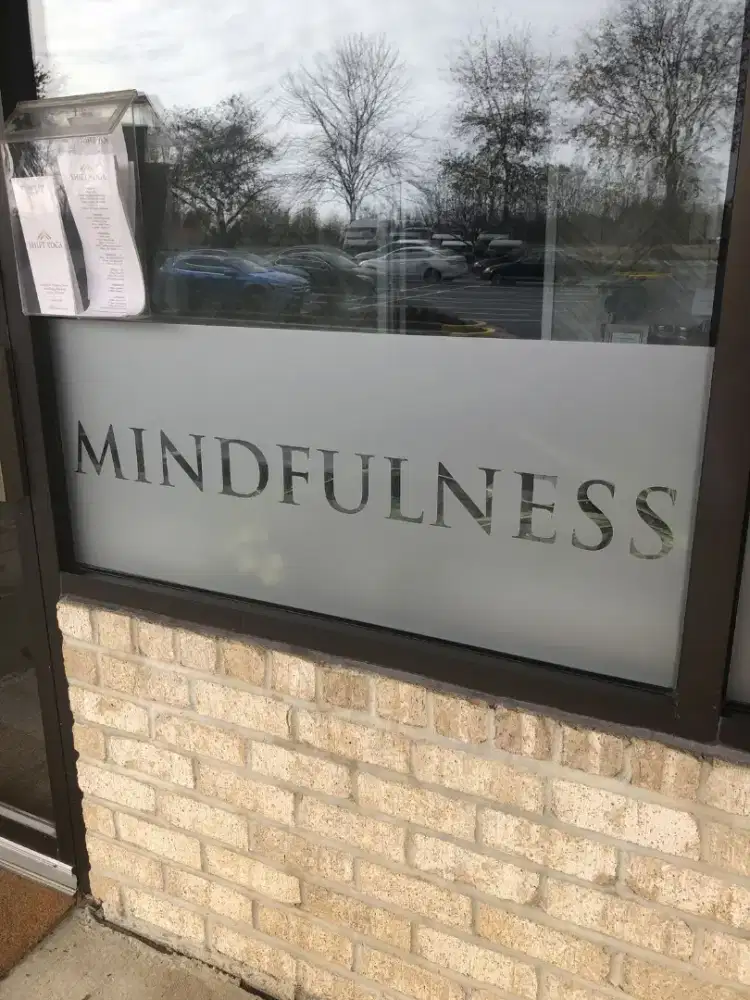 Sticker cutting sandblasting stiker buram tulisan logo kaca film