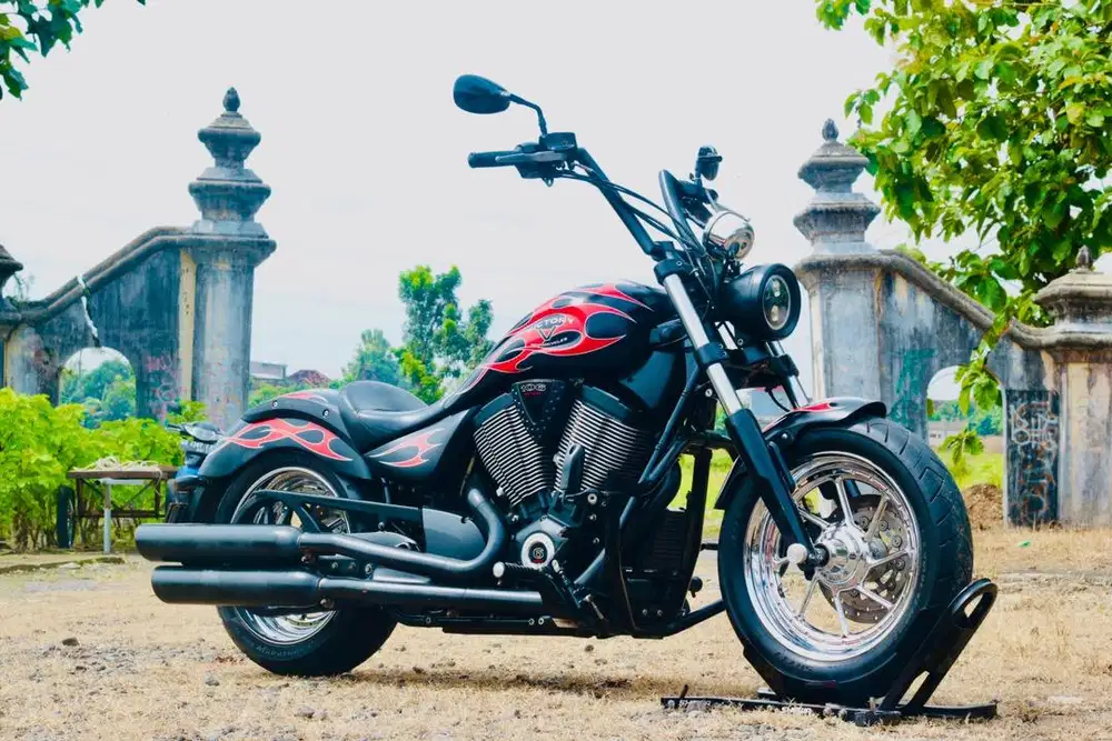 Victory high-ball 1750 like new triumph ultra classic fatboy softail