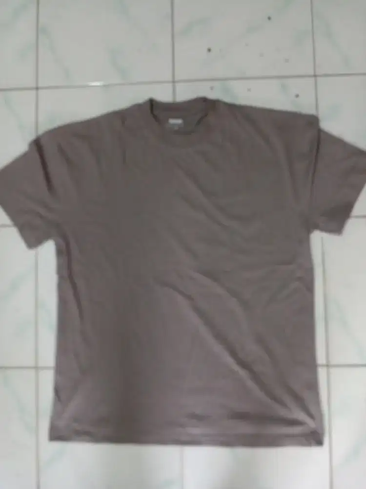 Kaos oblong size L