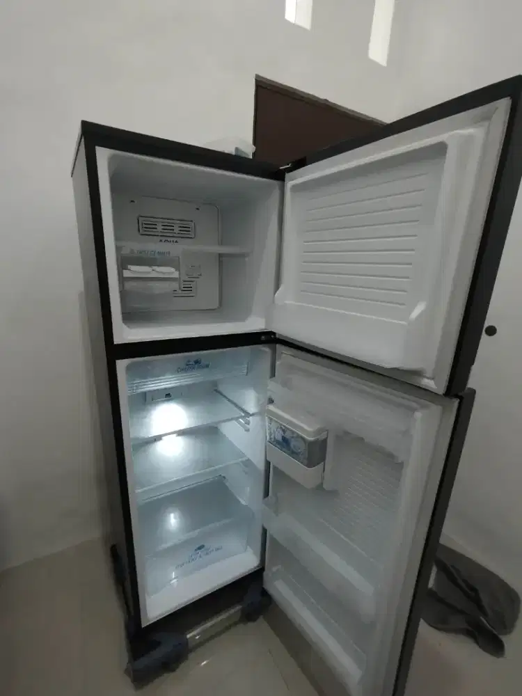 Dijual Cepat! Kulkas Aqua AQR-D275 (Bekas)