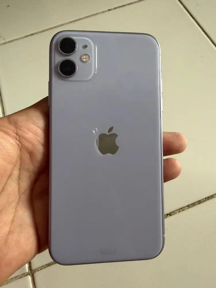 Dijual Iphone 11 64Gb ( tangan pertama )