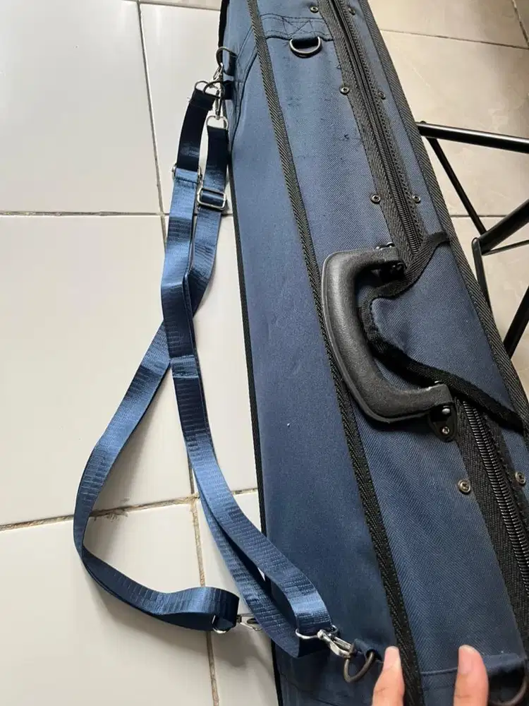 Case biola 4/4 second