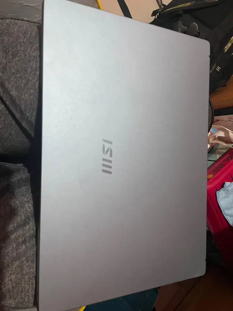 MSI modern 14 b11sb i5 VGA MX 450 ram 16gb