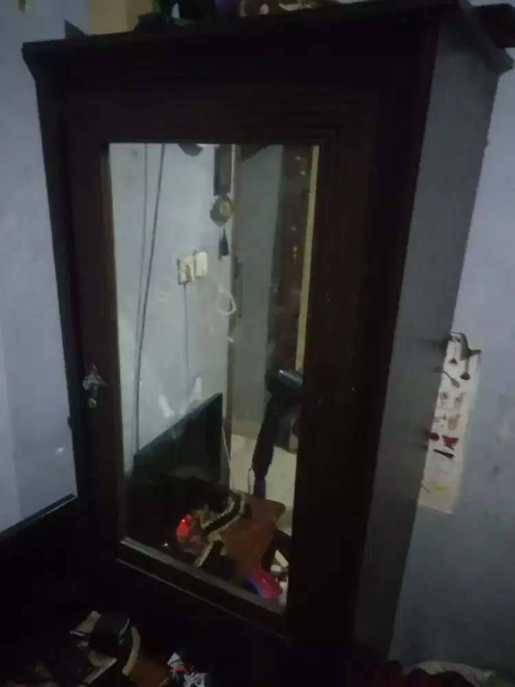 Lemari jati asli jepara