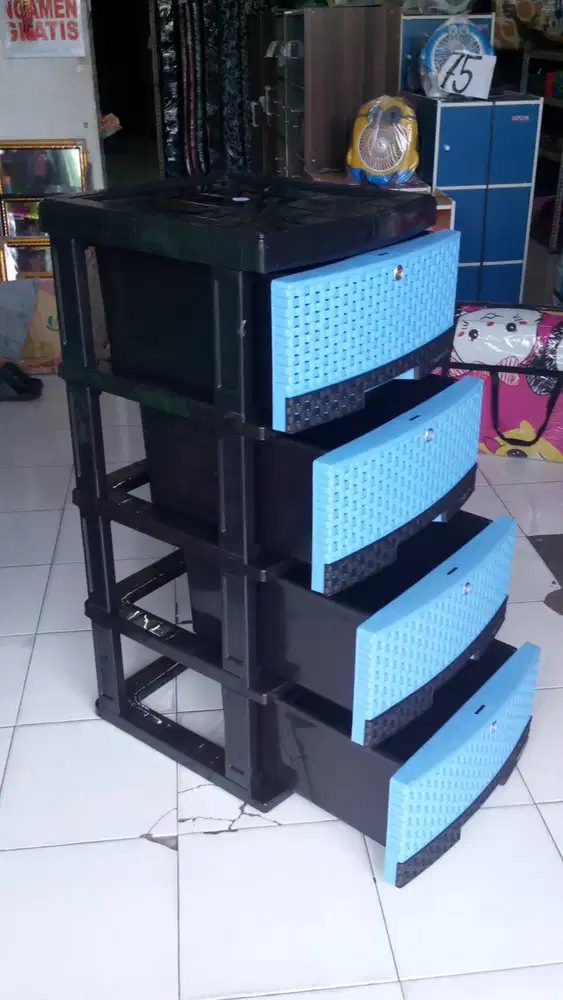 lemari plastik SCD 4 napolly