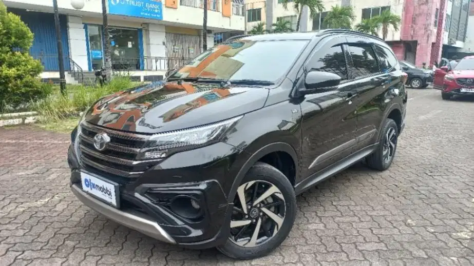 DP MURAH - Toyota Rush 1.5 GR Sport Bensin AT 2022 Hitam
