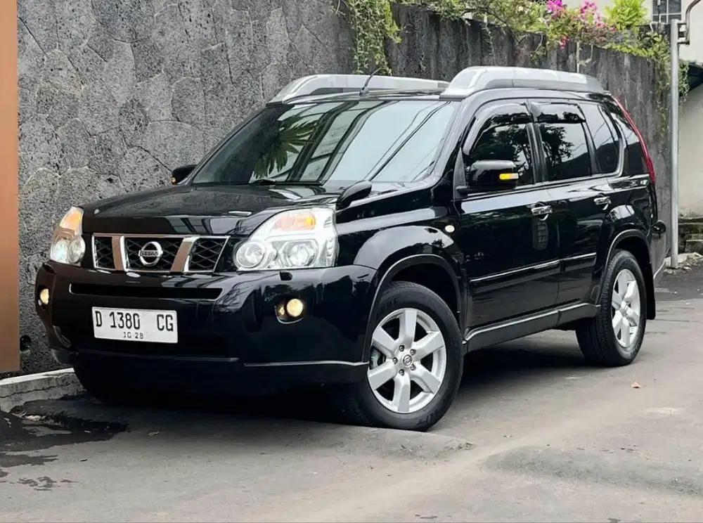 Nissan X-TRAIL XTRAIL XT 2.5 AT 2009 LowKM 116rb ISTIMEWA BANDUNG