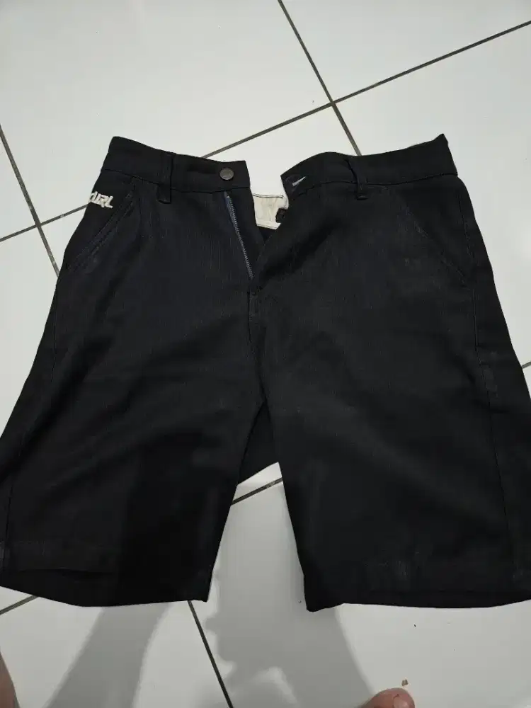Preloved celana pendek hitam ripcurl ukuran M