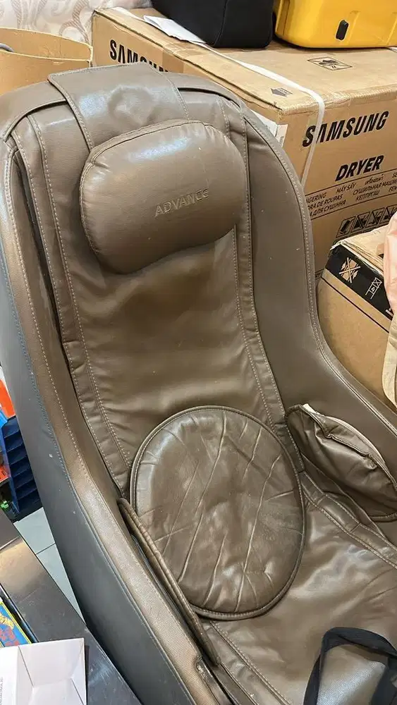 Kursi pijat merk ADVANCE