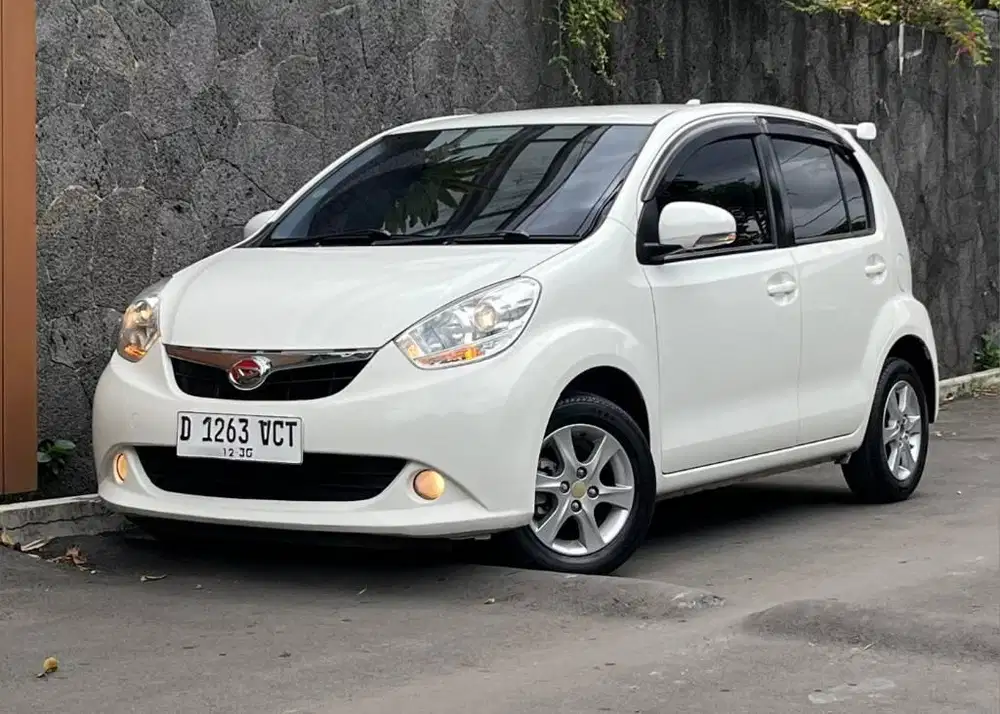 Daihatsu SIRION RS 1.3 AT 2013 KM 121rb BANDUNG