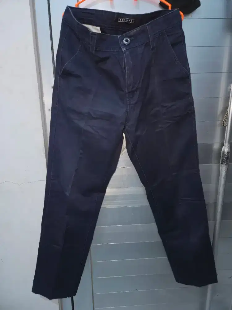 Preloved celana panjang chino tolliver biru donker ukuran L