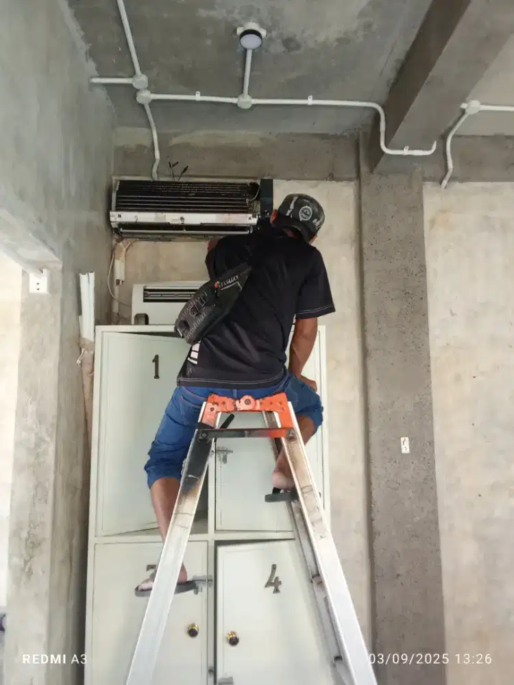SERVICE AC & BONGKAR PASANG AC