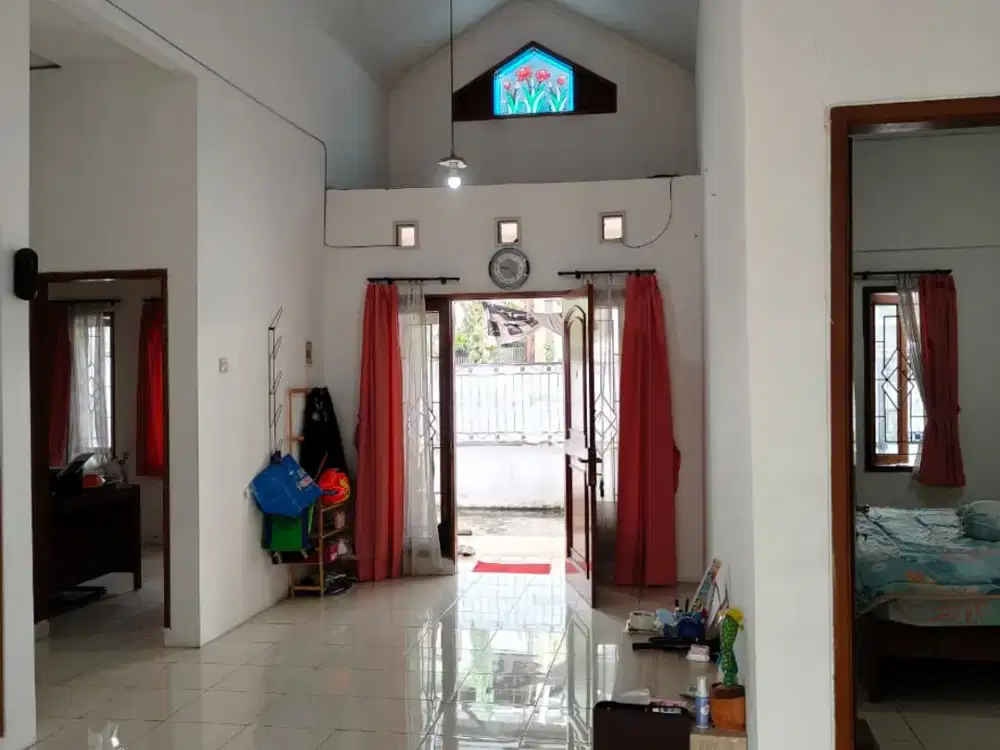 Jual Rumah siap huni Di Taman kopo Indah III / TKI 3 dekat Pasar Segar, BORMa, Rahayu, Cigondewah, Rs. Santosa, Bina Bakti, Tol MArgaasih