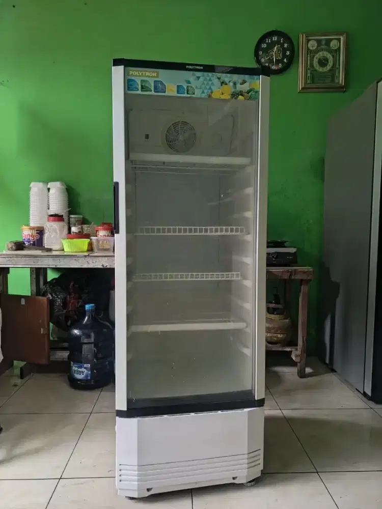 Showcase Polytron 4 rak