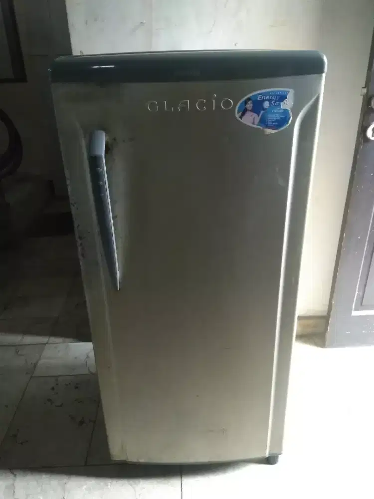 Kulkas Toshiba Glacio