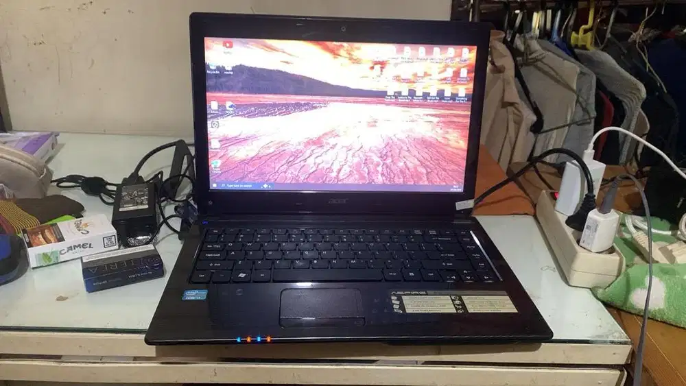 LAPTOP ACER MASIH NYALA