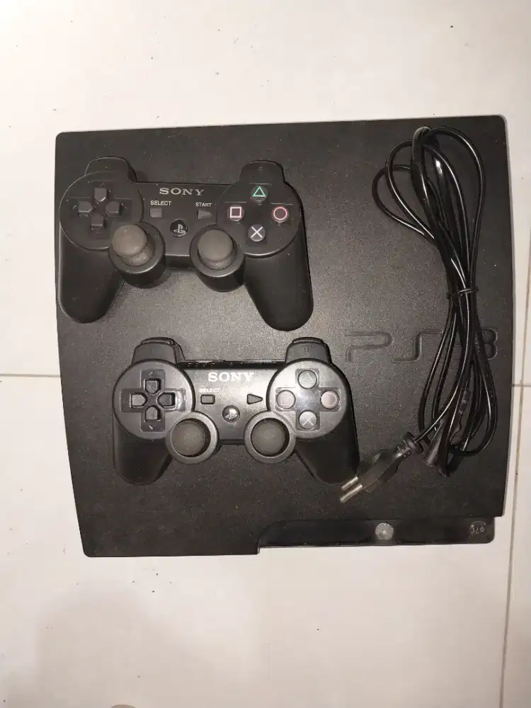 Dijual 1 paket - 1 Tv 24 inch Sharp, aquos. Ps 3 & ps 2