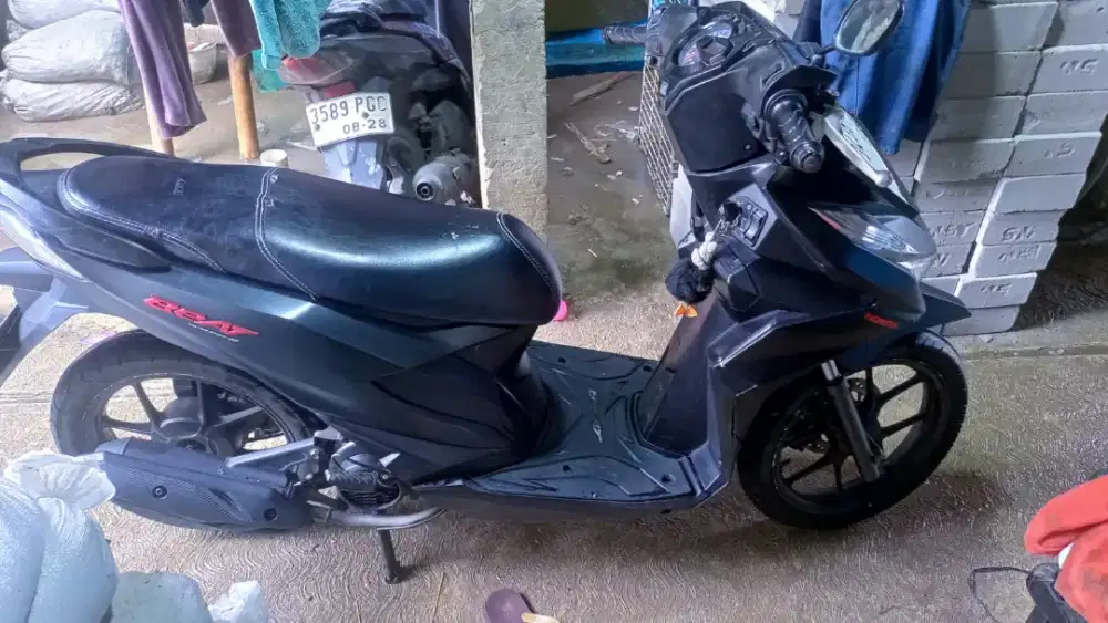 HONDA BEAT CBS ISS HITAM
