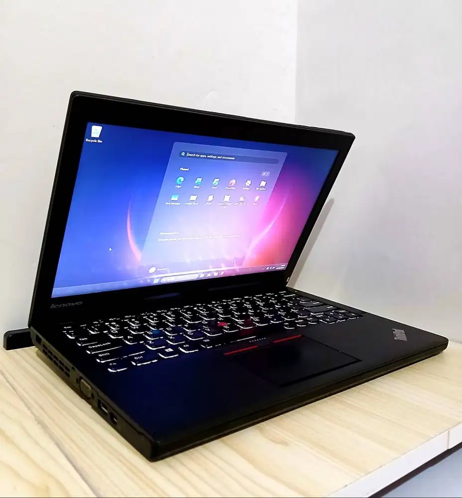 Thinkpad X250 | i5-5200U | 8GB/240GB SSD | Ultrabook Windows 11 Lenovo