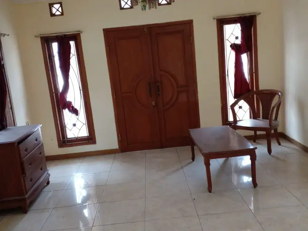 Disewakan Rumah Buah Batu dekat Bandung Eye Centre, Rs. Muhammaddiyah, Univ. Langlangbuana