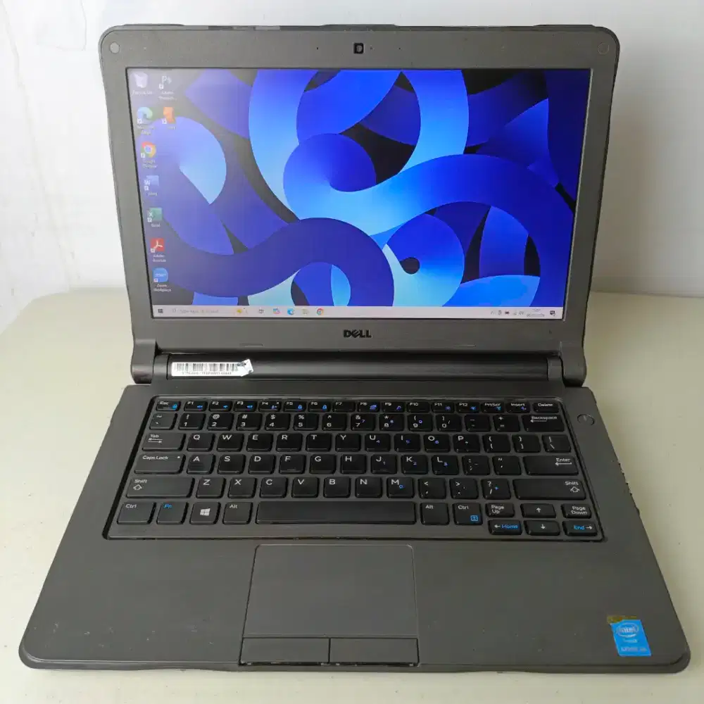 Laptop DELL Latitude 3350 Intel i3 5005U