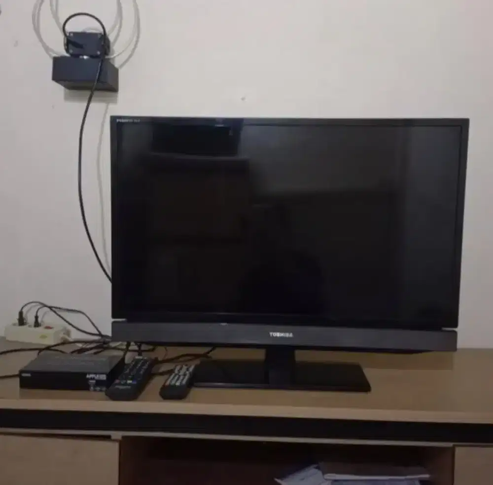 Jual TV led toshiba 24 inchi plus stb