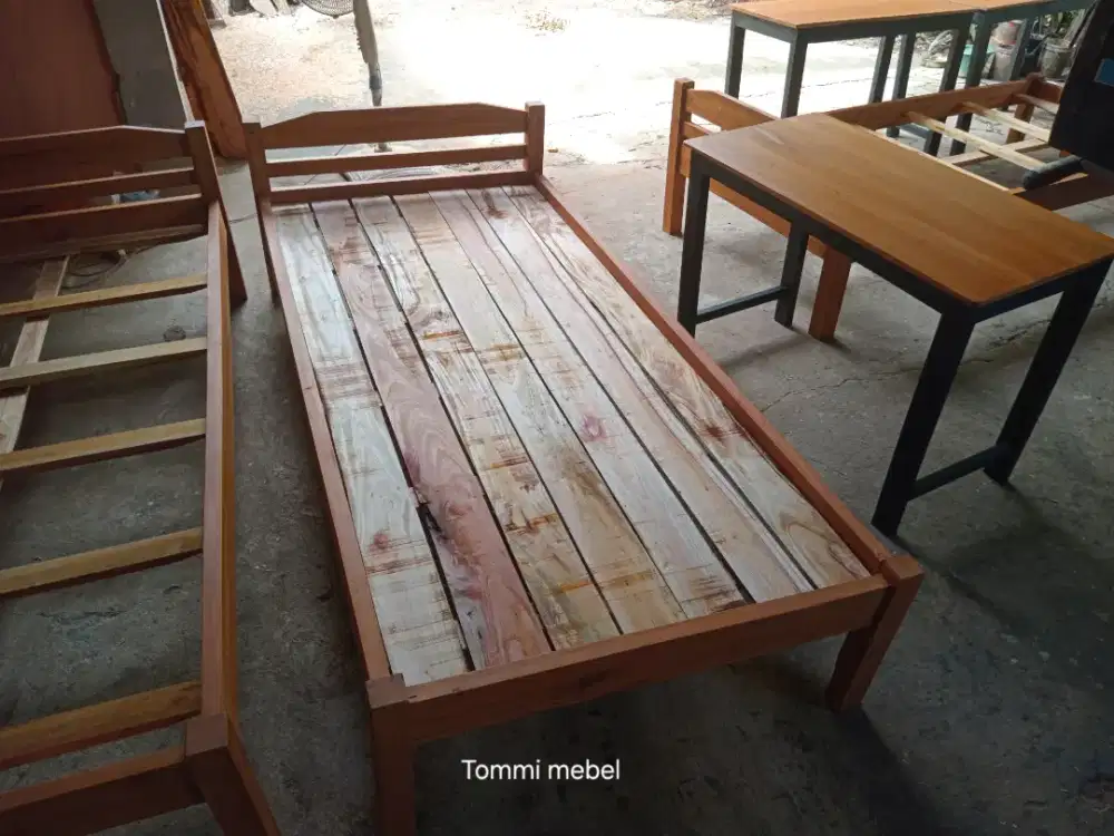 Amben kayu ukuran 90x200