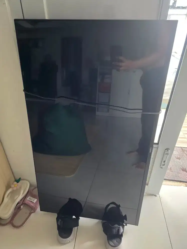 DIJUAL SMART TV BEKAS MERK REALME