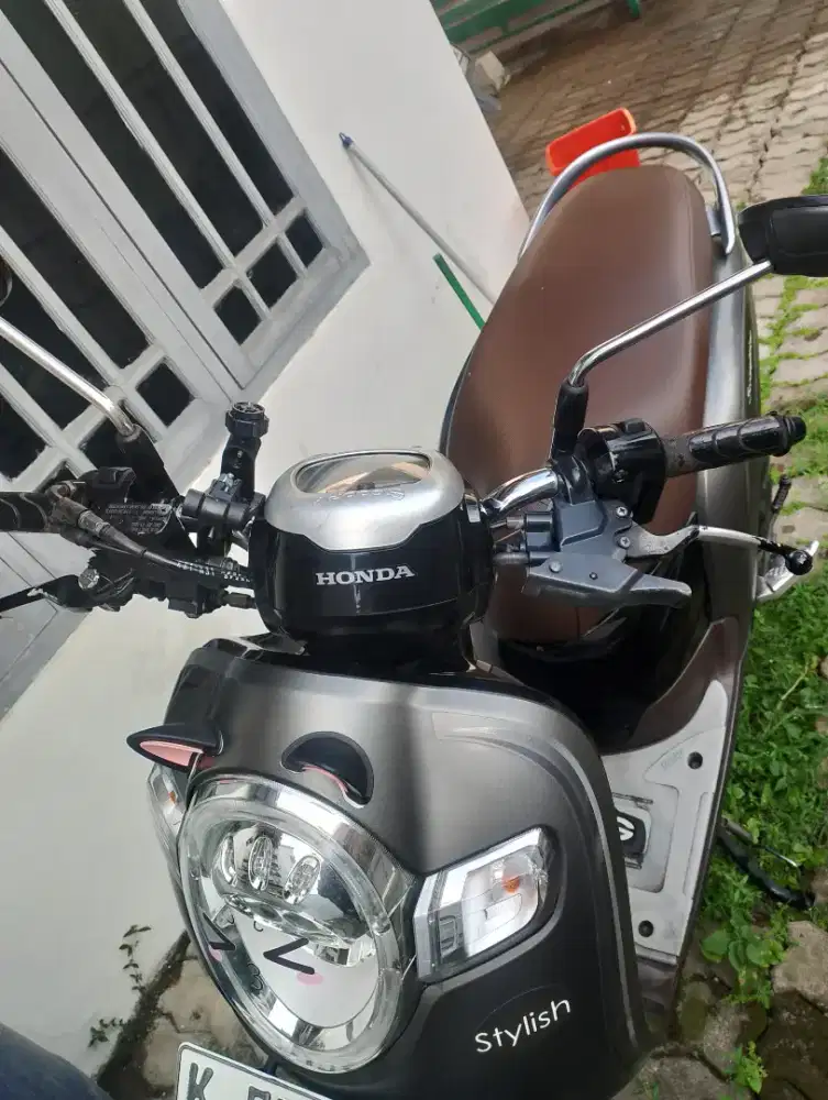 Scopy tahun 2018 lengkap plat Blora. 14,7 JT nego.
