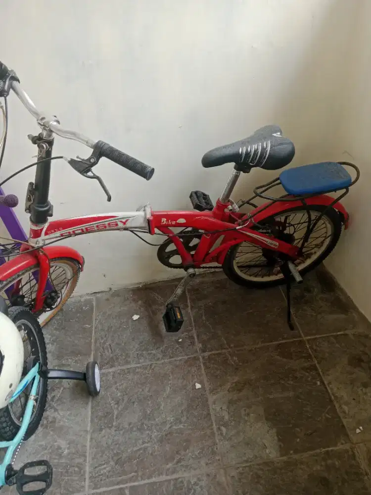 Sepeda lipat ukuran 20 Odessy
