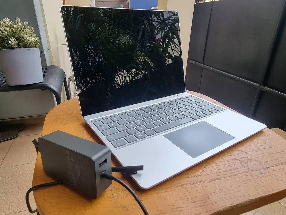 Laptop Microsoft Surface Go i5 Gen 10 RAM 16GB SSD NVME 256GB