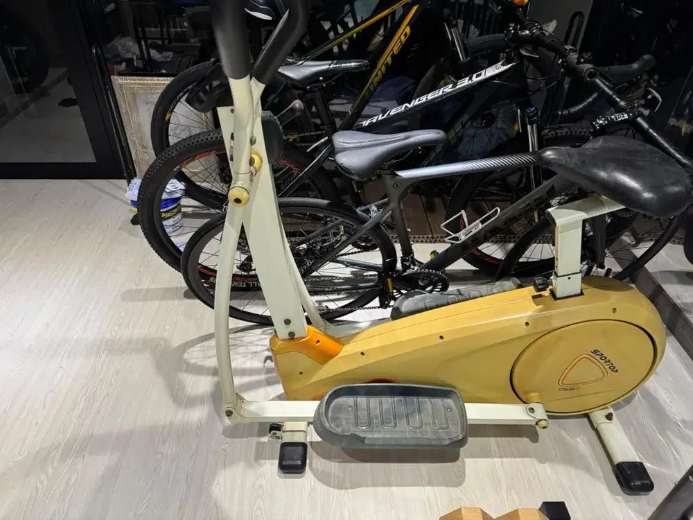 Sepeda statis sportop