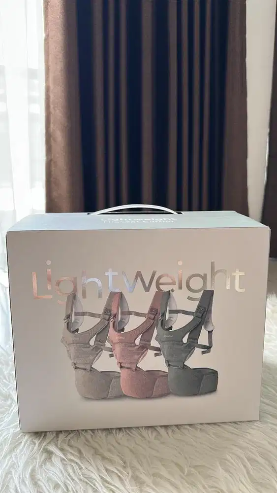 Lightweight Hipseat Carrier by MOOIMOM