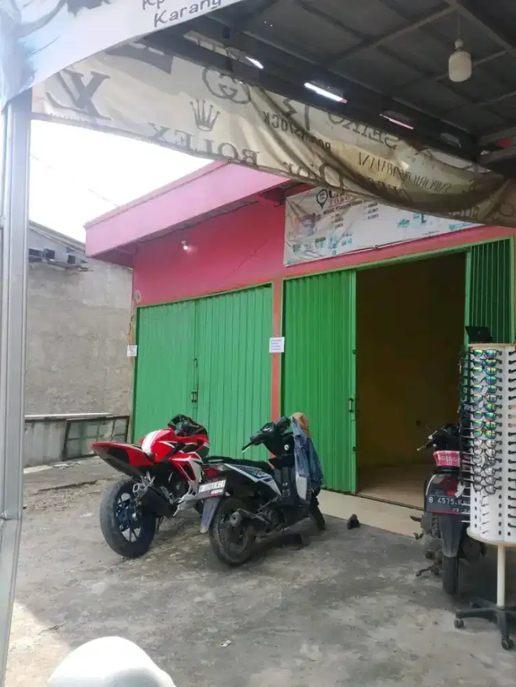 Dijual ruko 3,plus kontrakan 2 pintu
