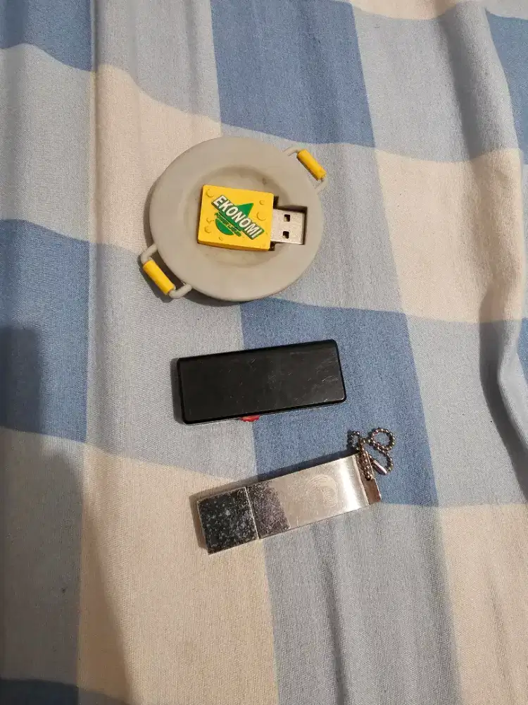 Flashdisk 2 GB - 8 GB