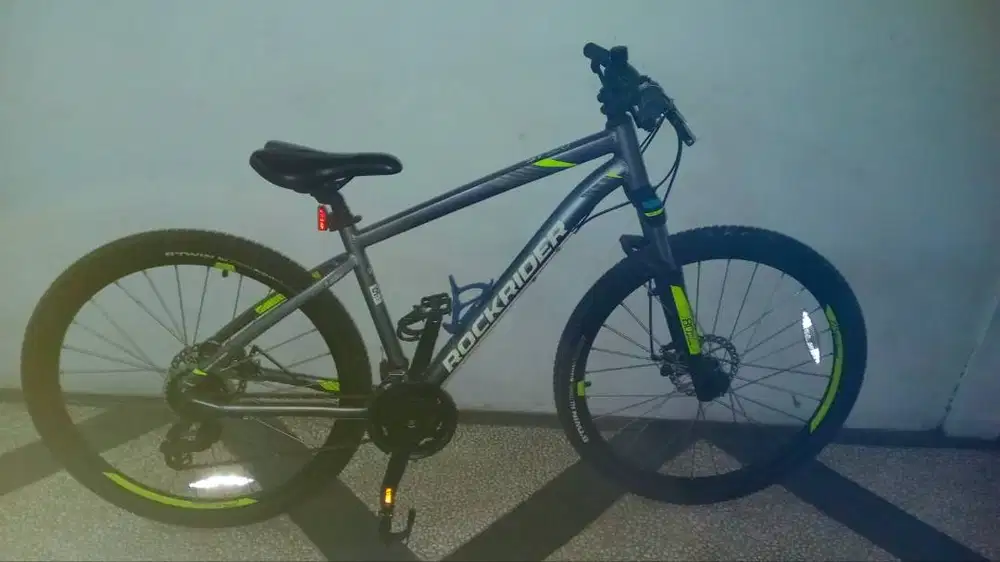 Decathlon Rockrider ST520 Mountain Bike, 21 Speed, 27.5 - Gray, 80MM