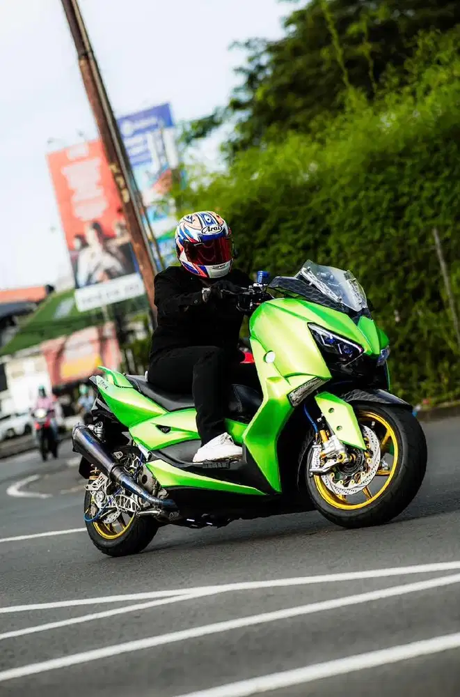 YAMAHA XMAX MODIF