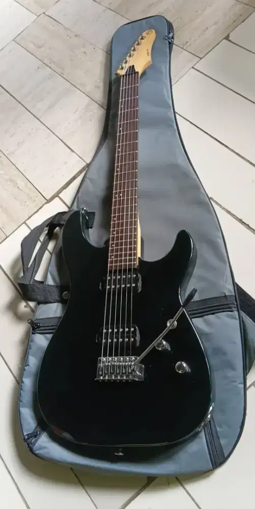 Gitar listrik merk samick SS71