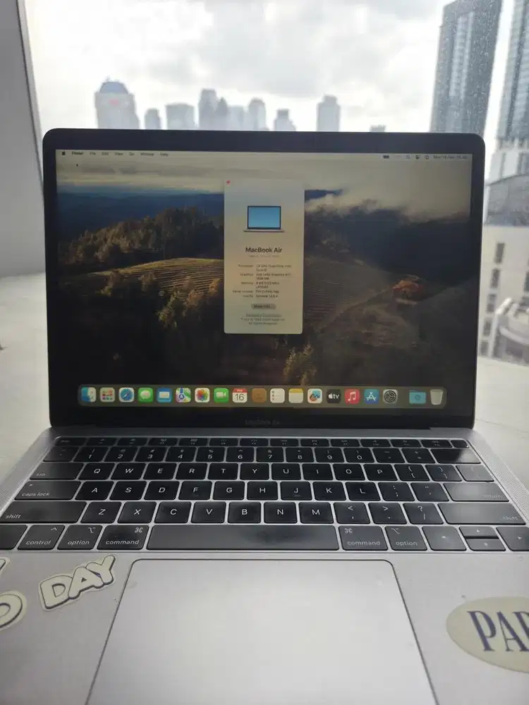 MacBook Air 2019 Retina 13 inch (Core i5/8GB/128GB) - Mulus Siap Pakai