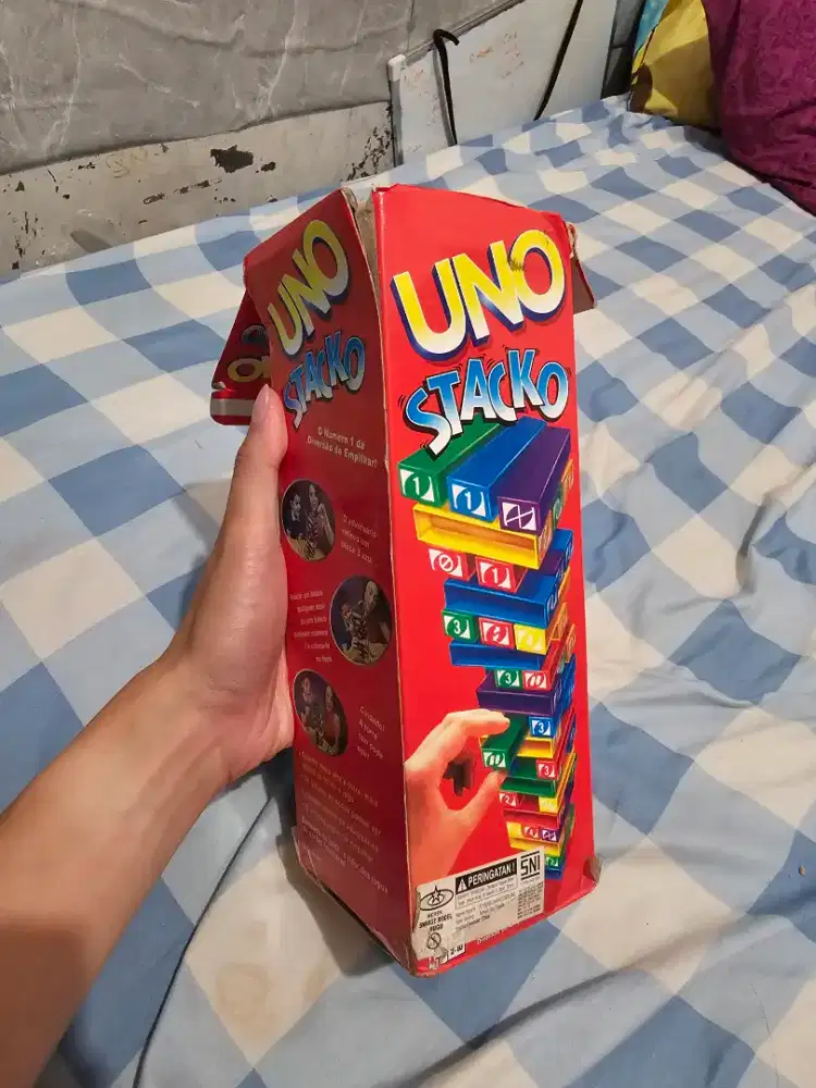 Mainan uno stacko