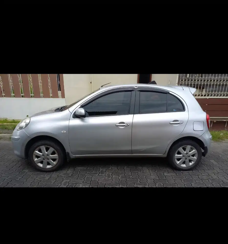 Nissan March 2012 Bensin