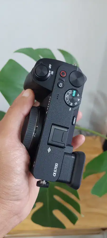 SONY A6700 BODY ONLY LIKE NEW FULLSET
