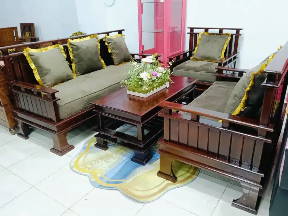 KURSI JARI JATI MERAH