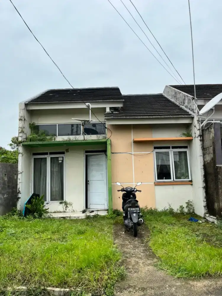 Dijual (over kredit) rumah ukuran 38/72 + tanah hook total LT 139 M².