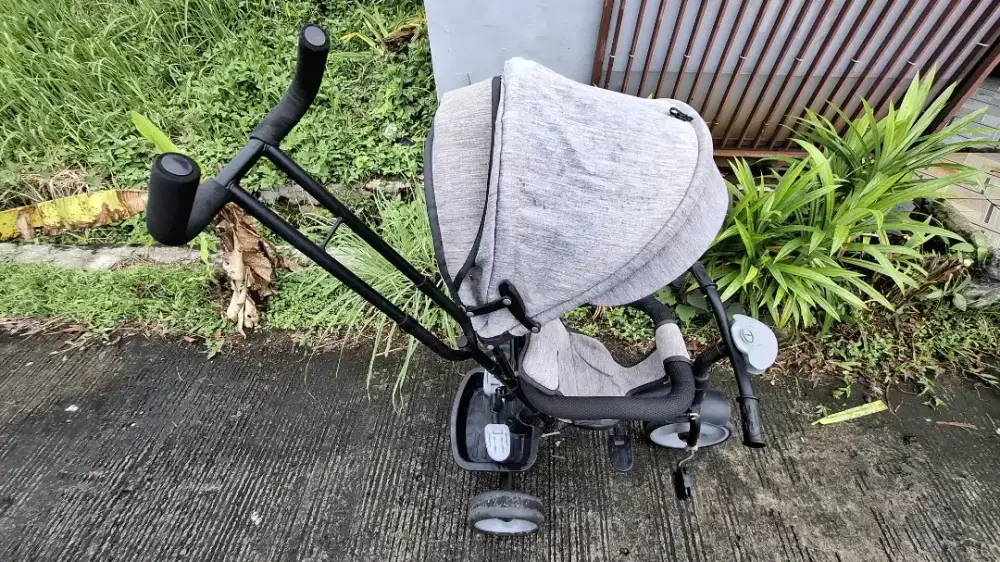 Sepeda stroller anak roda 3 merk iora