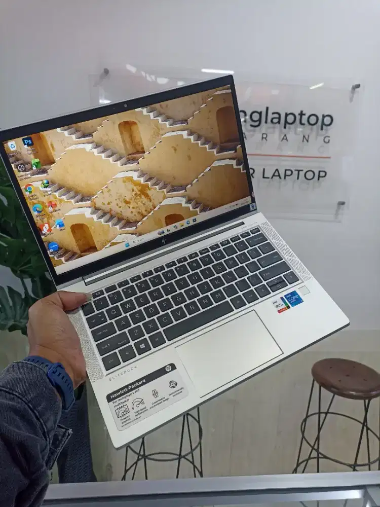 Dijual Laptop HP Elitebook 830 G8 Intel core i5-1154G7 16/256 Murah!!